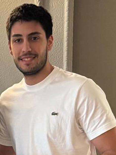 Dentist Efe Eltut